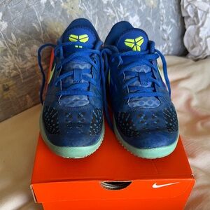 Nike Kobe Mamba Kids Blue and Green Athletic Shoes Size Youth 5